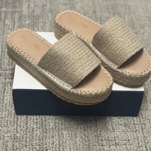 Chloe Tan Sandals with Woven Texture NWOT